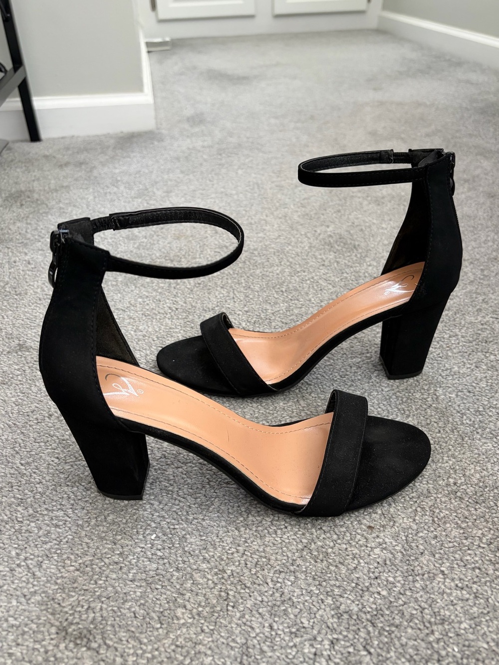 Windsor Women's Black Ankle-Strap Block Heel Sandals!